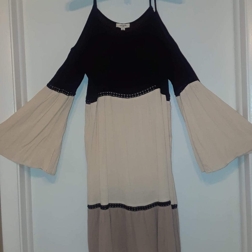 Tri-color Umgee cold shoulder dress- large